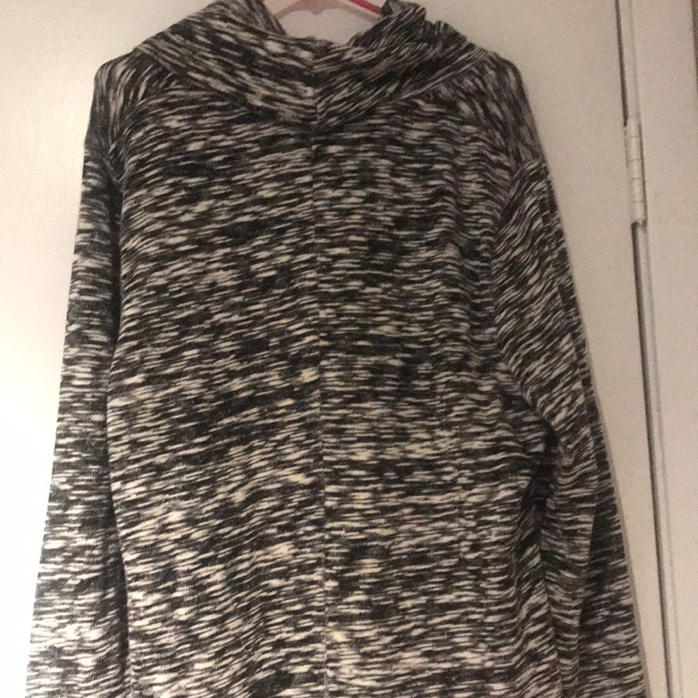 Old Navy Sweater Style Dress - Picture 4 of 4